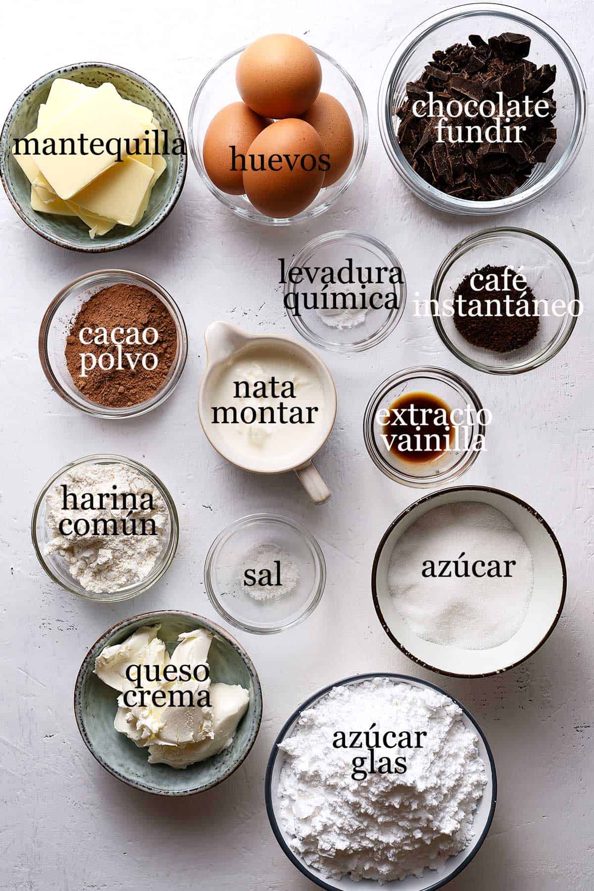 Ingredientes para mini troncos de navidad de moka.