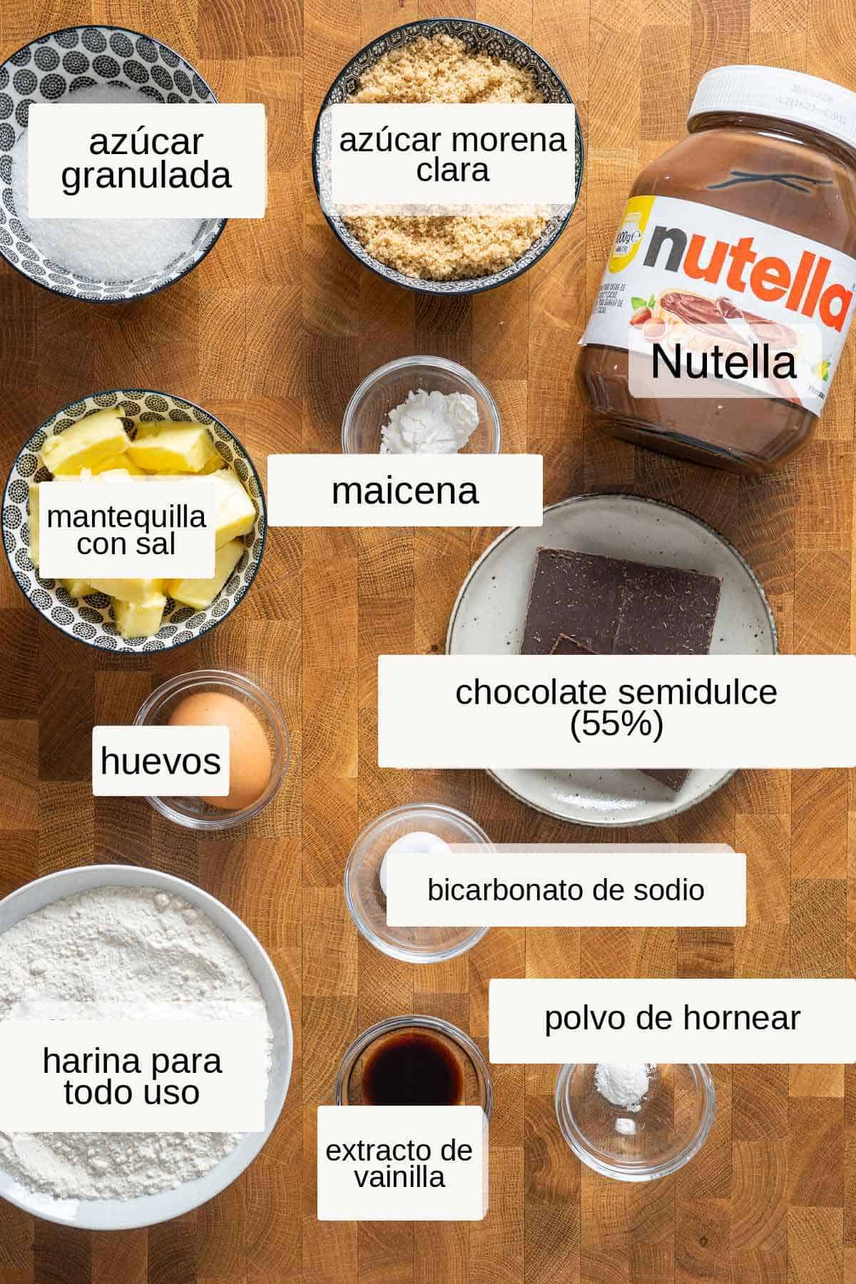 ingredientes para hacer galletas rellenas de Nutella.